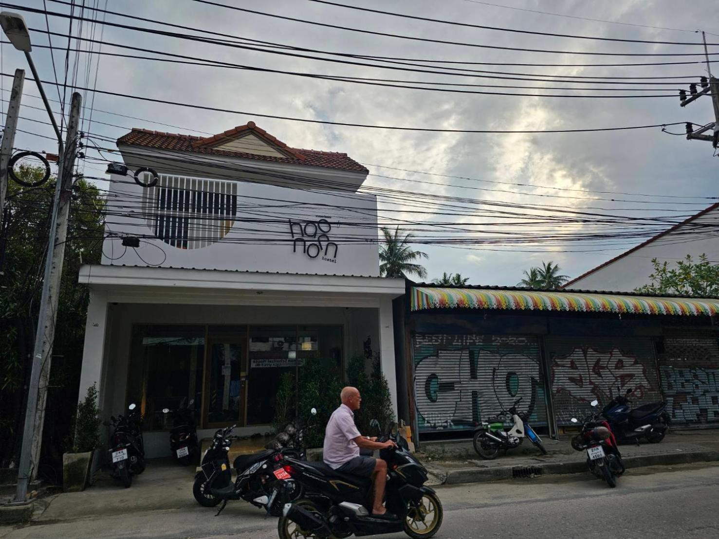 Hao Norn Hostel Thongsala Exterior foto